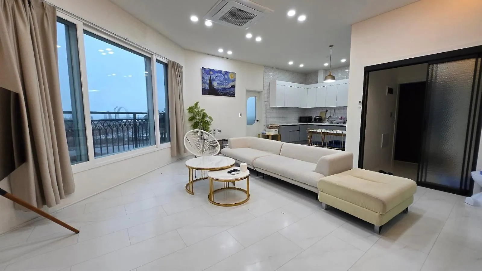 A-Bridge House 5-A Aparthotel Incheon 4*,  Korsel